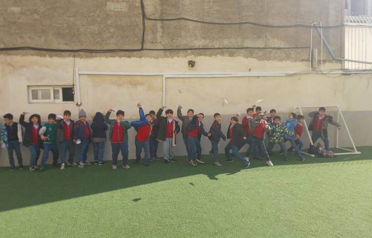 کلاس بدون دیوار درس علوم آشنایی با نیرو 4