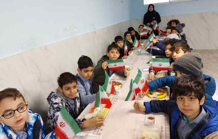 کلاس بدون دیوار درس: فارسی موضوع: صبحانه به رنگ پرچم