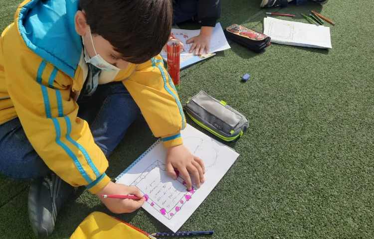 کلاس بدون دیوار (نوشتن املا یا نشانه ر) 4