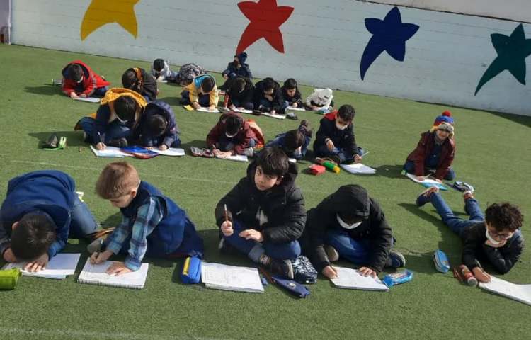 کلاس بدون دیوار (نوشتن املا یا نشانه ر)