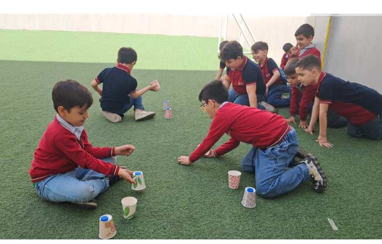 کلاس بدون دیوار و بازی های شاد و پر هیجان