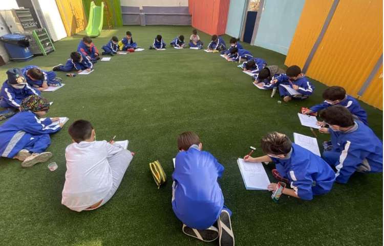 کلاس بدون دیوار (یادگیری نشانه ر نوشتن نام مادر ) 1