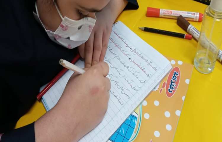 کلاس حضوری همراه با دانش آموزان 1