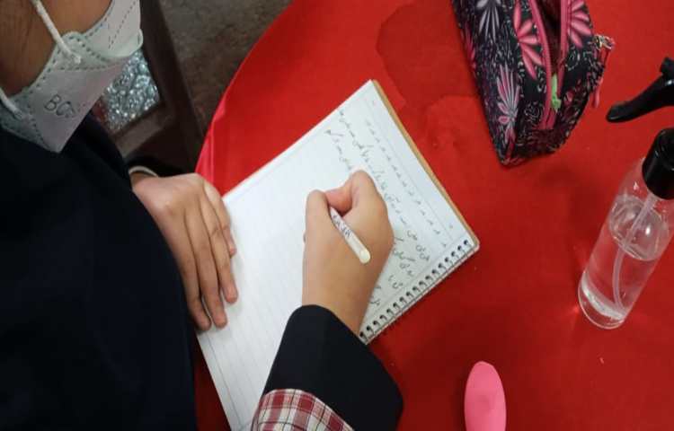 کلاس حضوری همراه با دانش آموزان 4