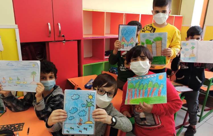 کلاس حضوری هنر پایه دوم 3