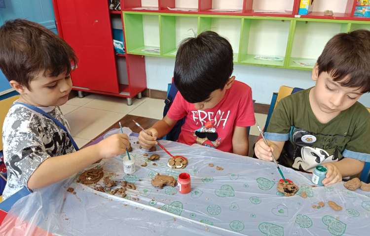 : کلاس خلاقیت، دستورزی کار با گل سفال 5