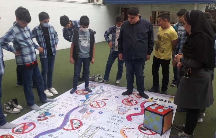 کلاس خلاق با بازی پایه ششم دبستان علوی 1