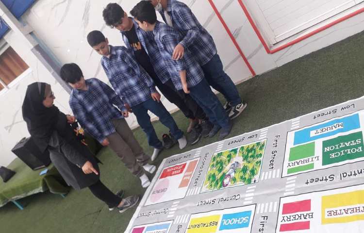 کلاس خلاق با بازی پایه ششم دبستان علوی 3