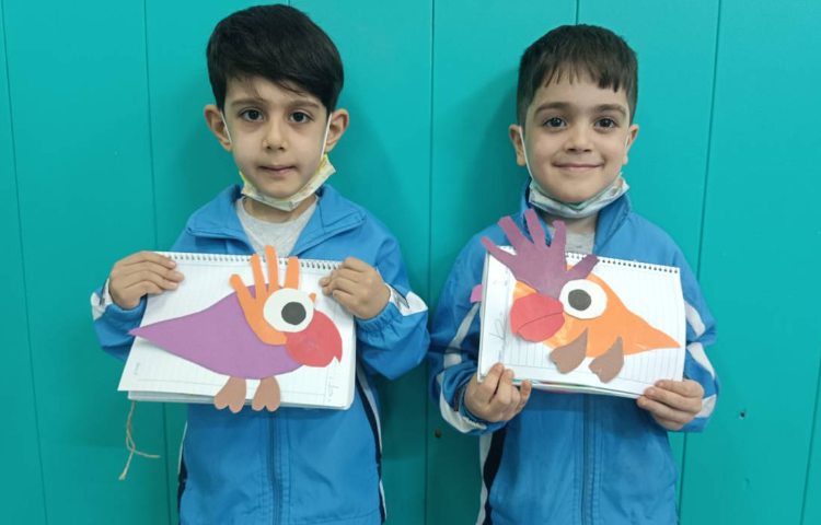 :کلاس دستان توانمند، کاردستی طوطی