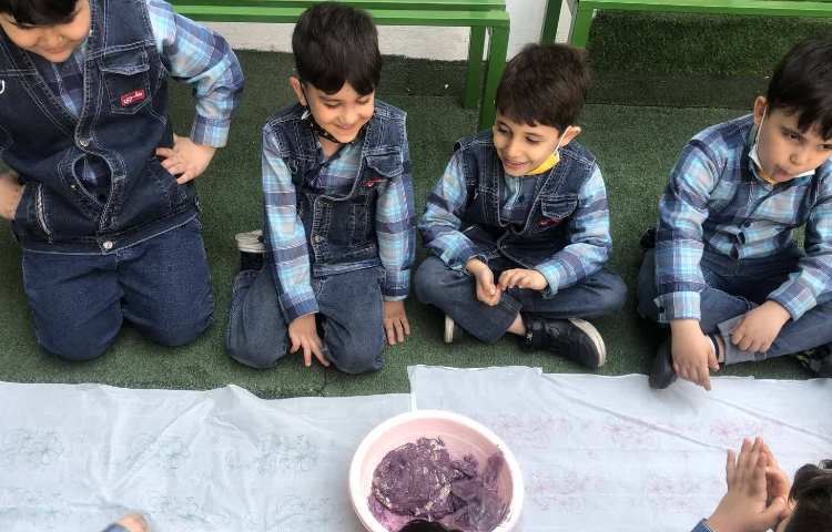 کلاس دنیای رنگی 1