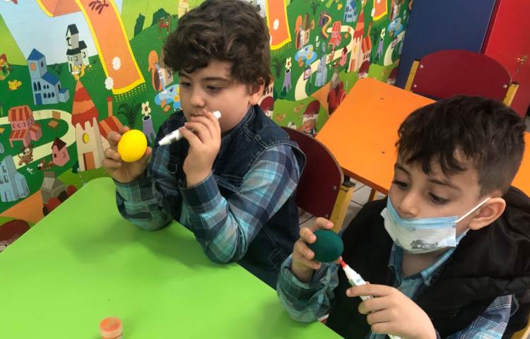 کلاس دنیای رنگی 2