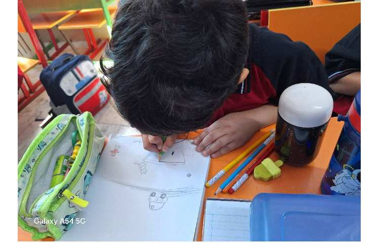 کلاس دوم خانم ترکاشوند نقاشی حیوانات در سطل زباله