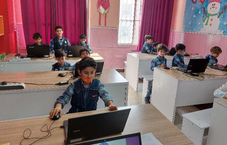 :کلاس رایانه،آموزش تغییر عکس پس زمینه 14