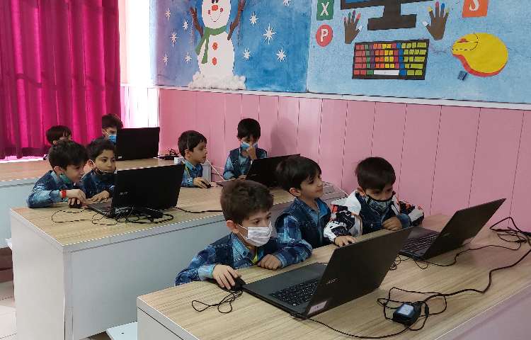 :کلاس رایانه،آموزش تغییر عکس پس زمینه 2