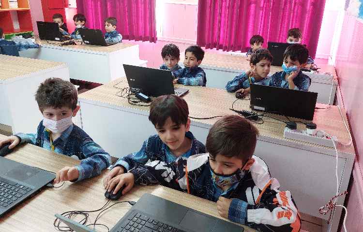 :کلاس رایانه،آموزش تغییر عکس پس زمینه 3