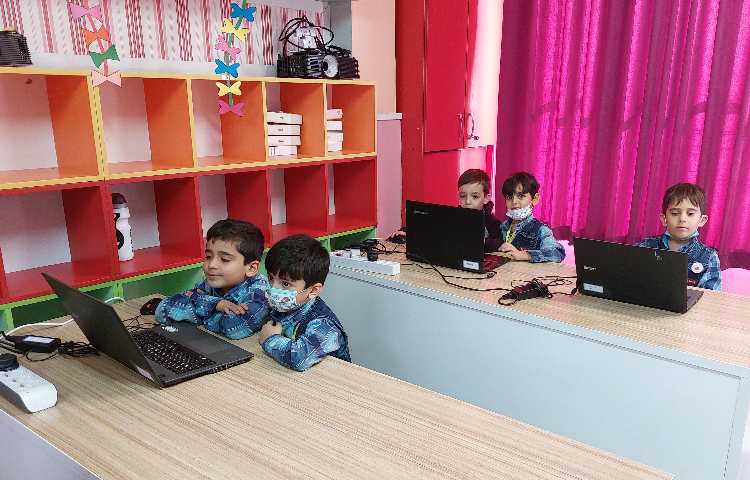 :کلاس رایانه،آموزش تغییر عکس پس زمینه 4