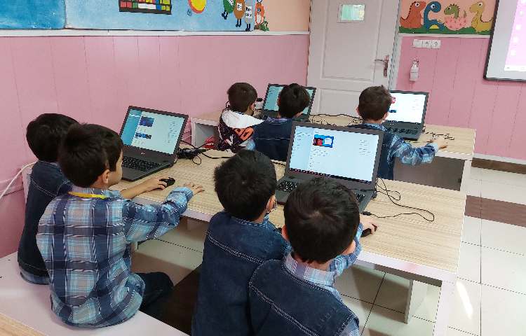 :کلاس رایانه،آموزش تغییر عکس پس زمینه 5