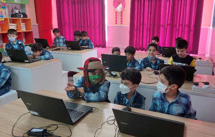 :کلاس رایانه،آموزش تغییر عکس پس زمینه 6