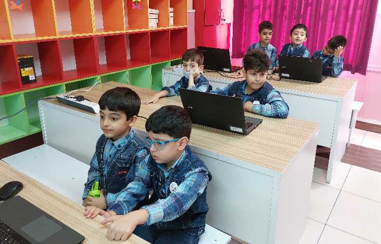 :کلاس رایانه،آموزش تغییر عکس پس زمینه 7