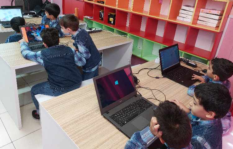 :کلاس رایانه،آموزش تغییر عکس پس زمینه 8