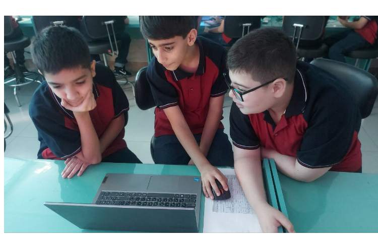 کلاس رایانه آموزش اسکرچ پایه پنجم 5