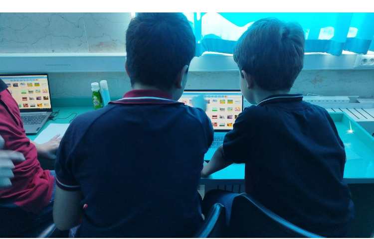 کلاس رایانه : آموزش اسکرچ 10