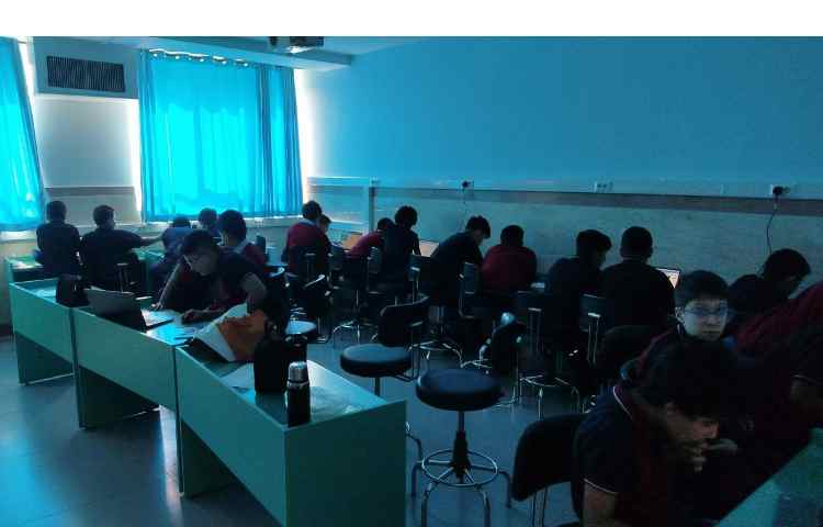 کلاس رایانه : آموزش اسکرچ 4