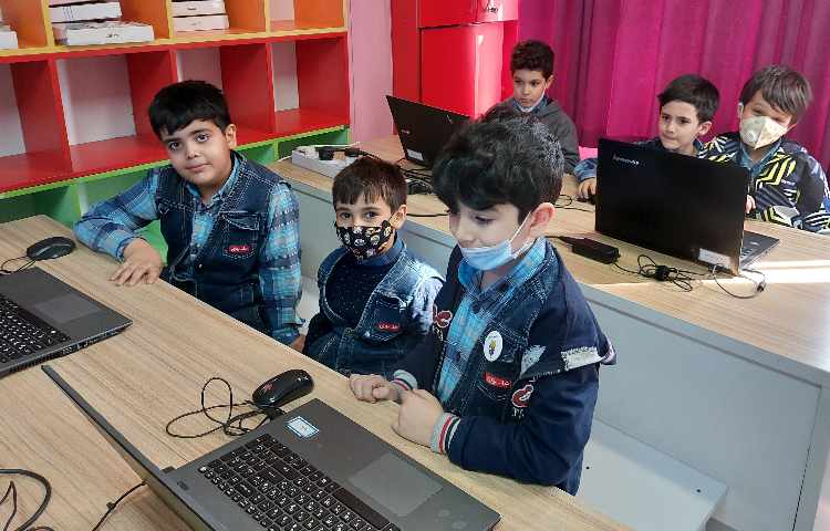 :کلاس رایانه، آموزش تنظیم محافظ صفحه نمایش، کلاس انگور 2