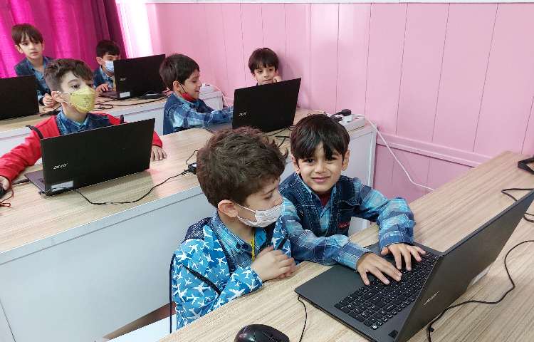 :کلاس رایانه، آموزش تنظیم محافظ صفحه نمایش، کلاس پرتقال 1