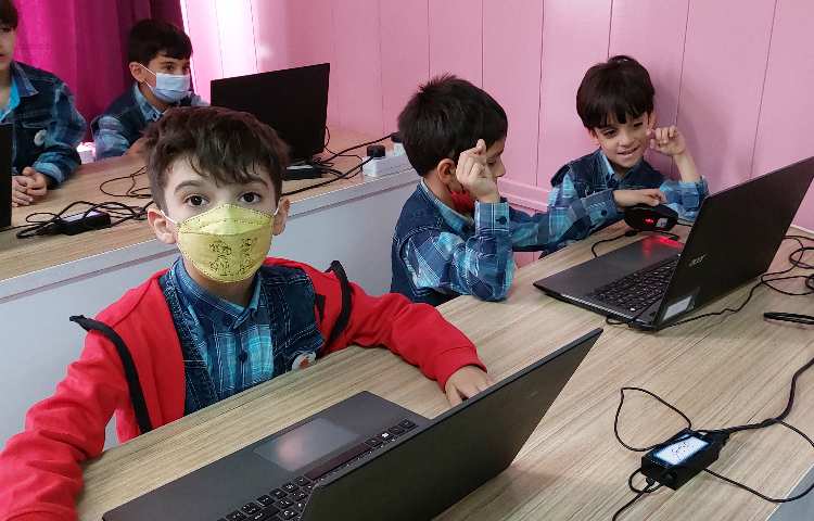 :کلاس رایانه، آموزش تنظیم محافظ صفحه نمایش، کلاس پرتقال 2