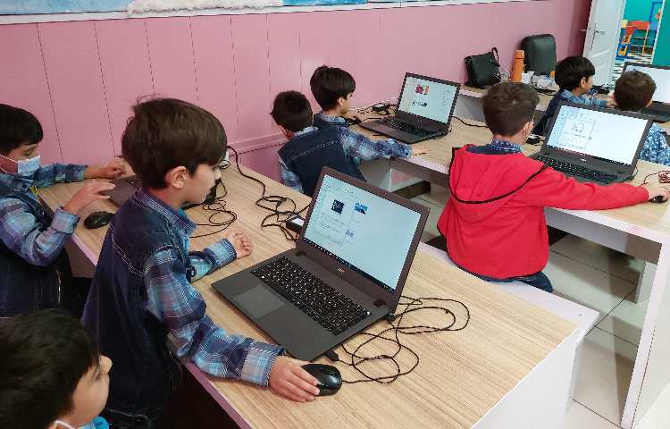 :کلاس رایانه، آموزش تنظیم محافظ صفحه نمایش، کلاس پرتقال 8