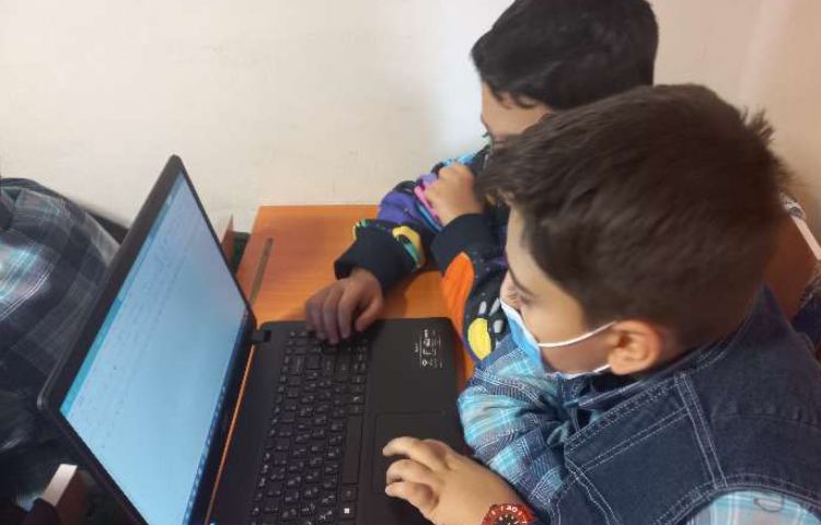 کلاس رایانه -پایه چهارم و پنجم 4