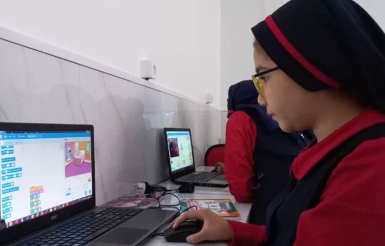 کلاس رایانه 4