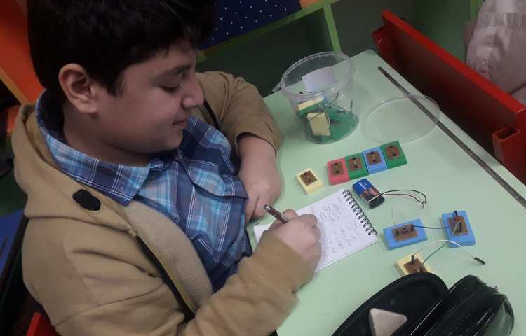 کلاس رباتیک (آشنایی با مقاومت ها رنگی ) 4