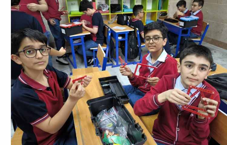 کلاس رباتیک ششم 2 4