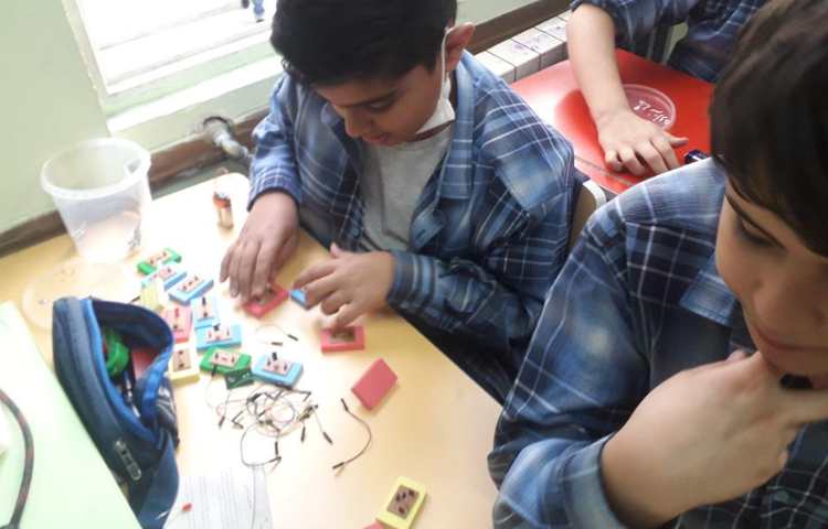 کلاس ریاتیک (ساخت مدار)پایه ششم دبستان 1