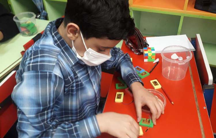 کلاس ریاتیک (ساخت مدار)پایه ششم دبستان 5