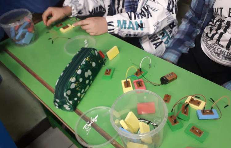 کلاس ریاتیک (ساخت مدار)پایه ششم دبستان 6