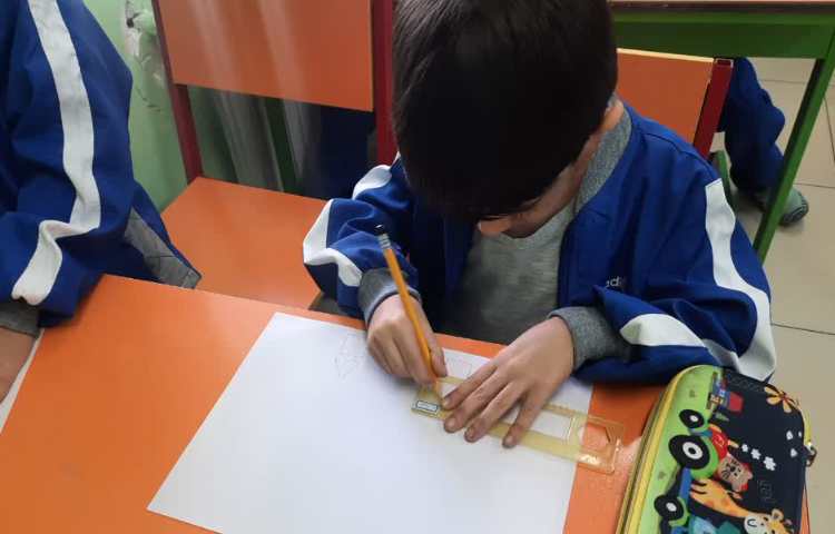 کلاس ریاضی کار با خط کش 3