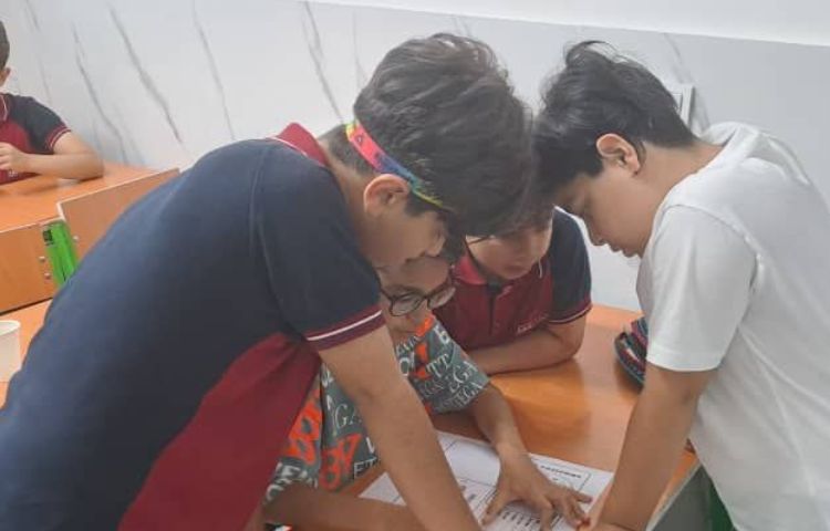 کلاس زبان تمرین تکمیل پاسپورت به صورت گروهی 2