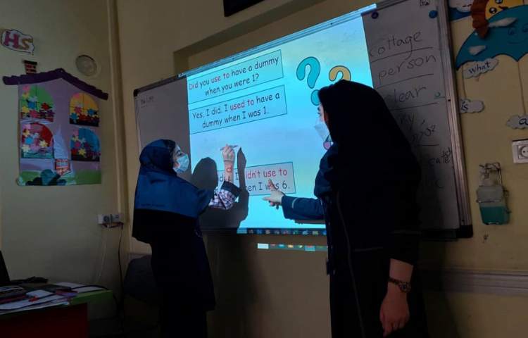 کلاس زبان جنرال(practicing "used to" + taking a quiz)