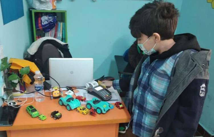 کلاس سواد مالی دانش آموزان سوم 4