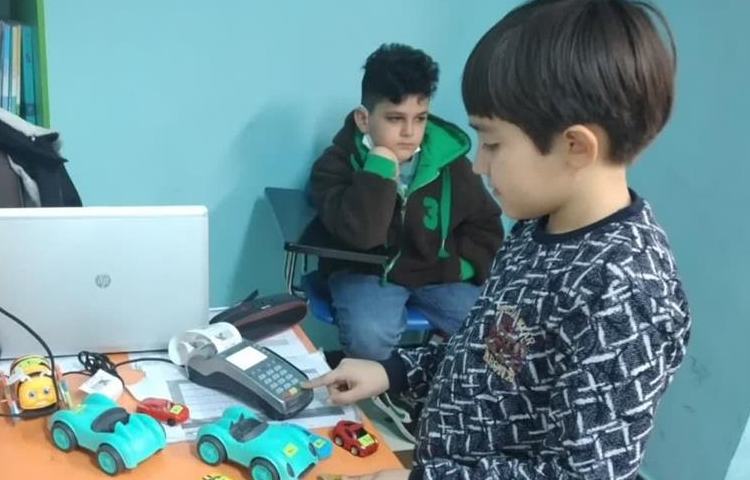 کلاس سواد مالی دانش آموزان سوم 6