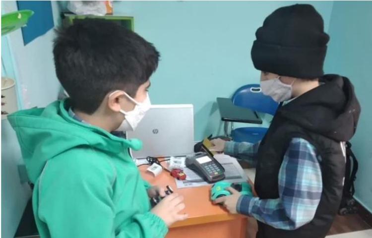 کلاس سواد مالی دانش آموزان سوم