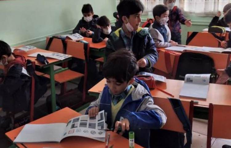 کلاس سواد مالی دانش آموزان پایه اول 3