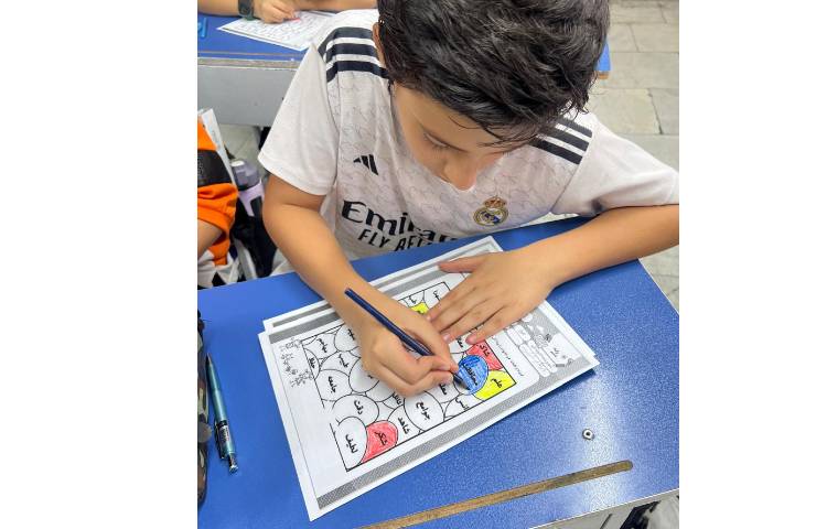 کلاس فارسی موضوع ؛هم خانواده بازی و هم خانواده 5