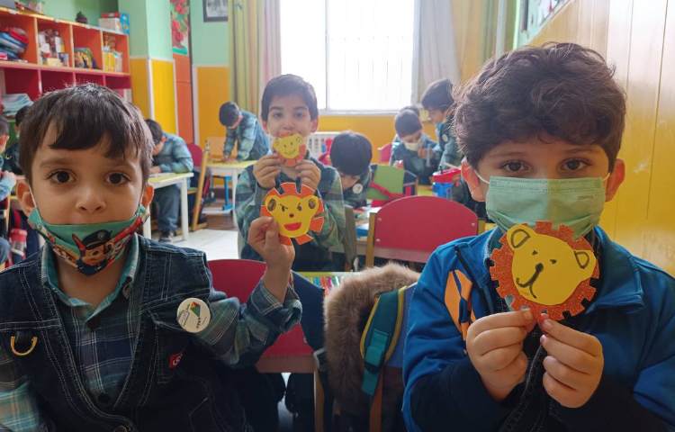 :کلاس فعالیت، با موضوع (ش) آغاز شیر