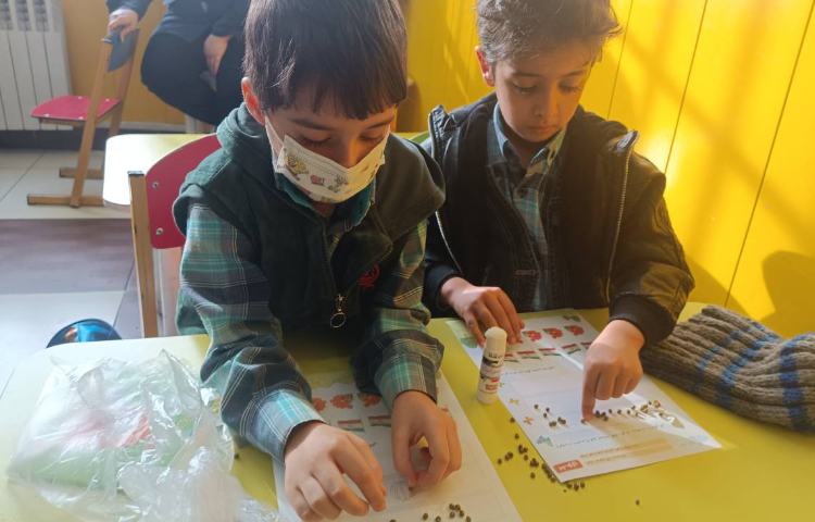 :کلاس فعالیت مناسبتی، با موضوع کلاژ پرچم ایران