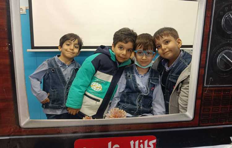 کلاس قصه گویی : روز تلویزیون 8