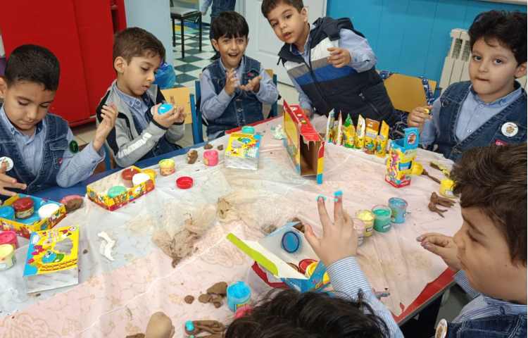 کلاس ماهر شو : کاربا گل سفال و ساخت لاکپشت و مار و رنگ آمیزی دست سازها 12